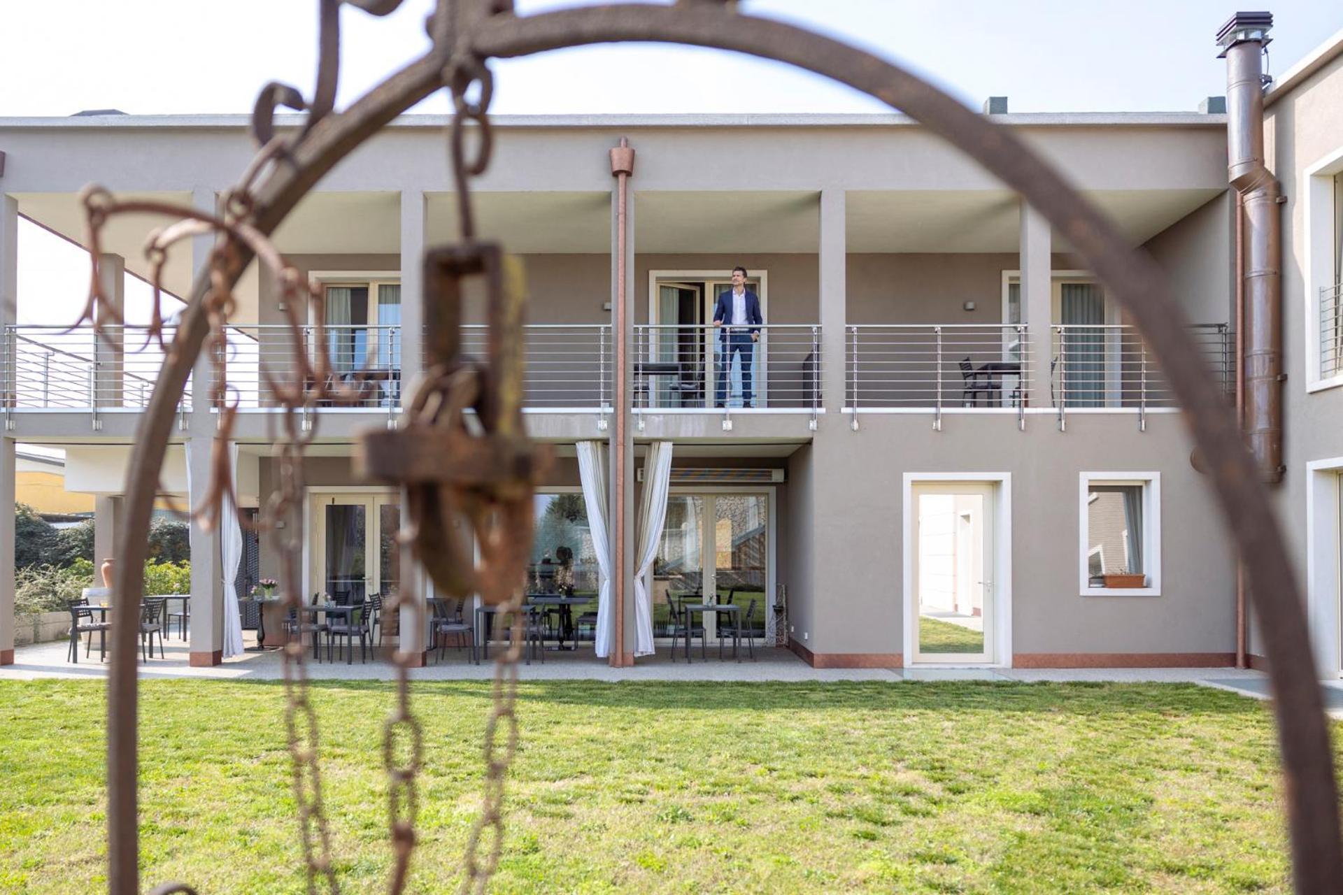 Hotel La Caporala Castel d'Azzano Zewnętrze zdjęcie