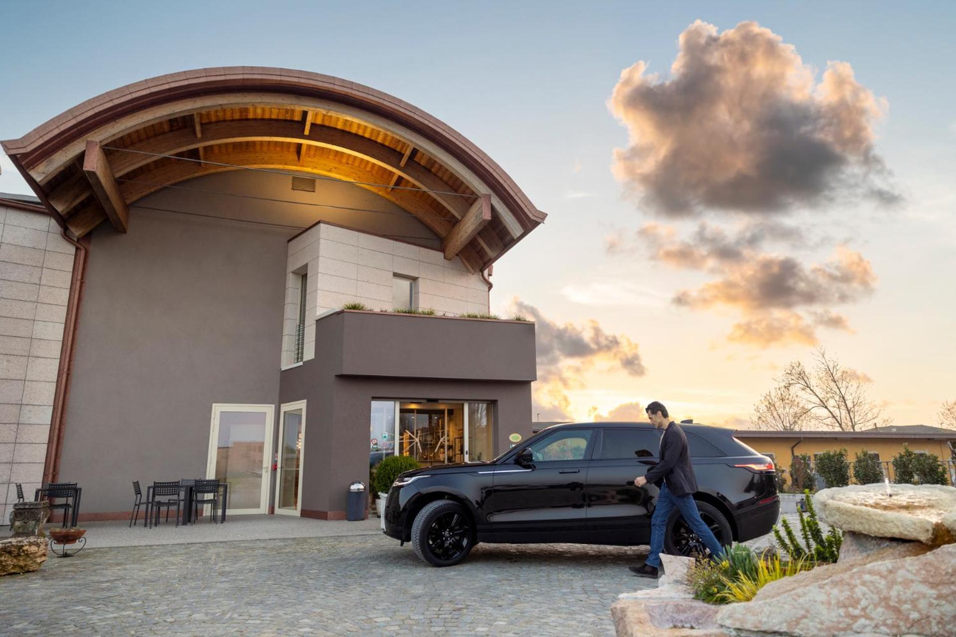 Hotel La Caporala Castel d'Azzano Zewnętrze zdjęcie