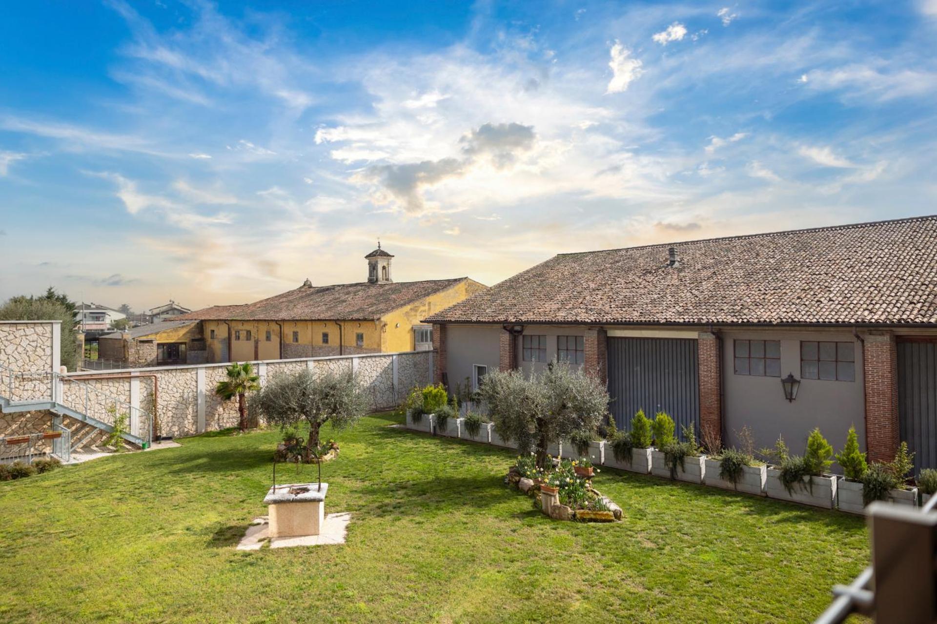 Hotel La Caporala Castel d'Azzano Zewnętrze zdjęcie