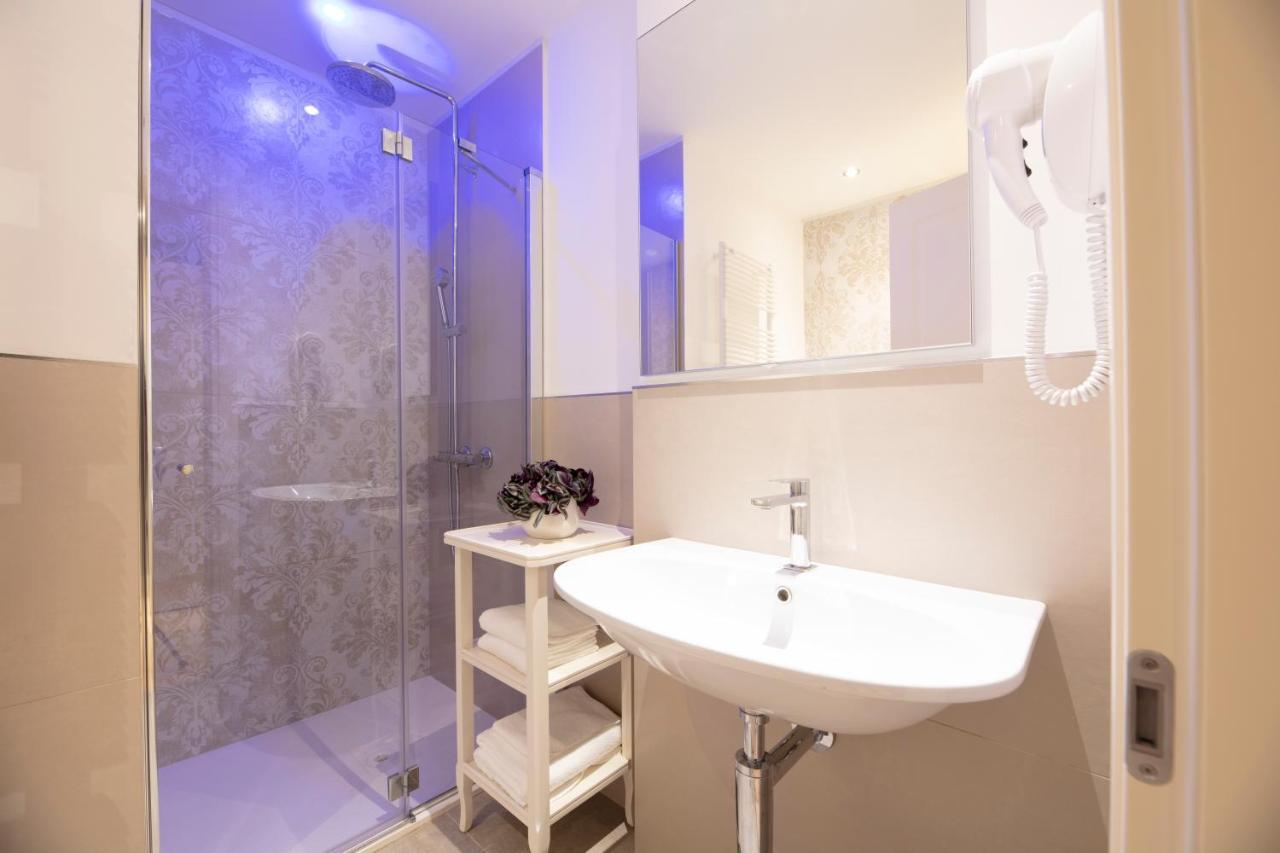 Hotel La Caporala Castel d'Azzano Zewnętrze zdjęcie